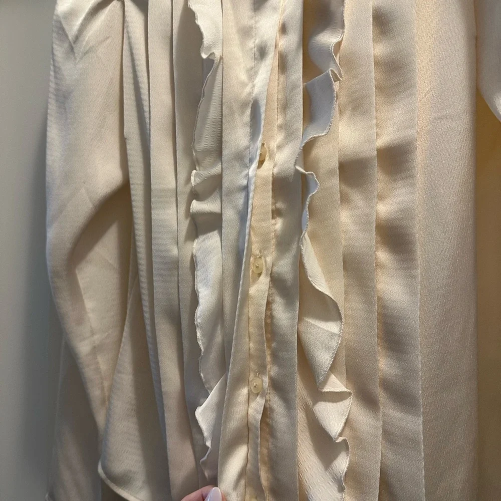 Express Cream Ruffle Blouse - Picture 5 of 6